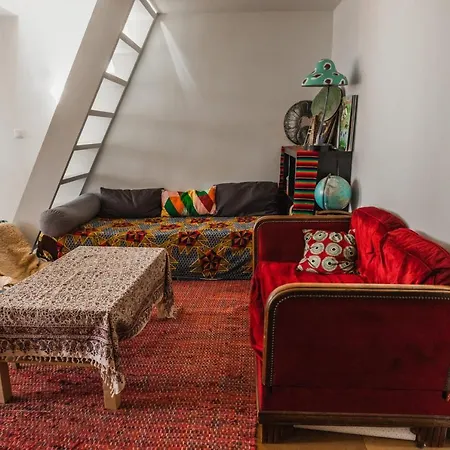 Bright Atypical Duplex In Menilmontant