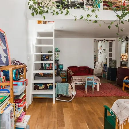 Bright Atypical Duplex In Menilmontant