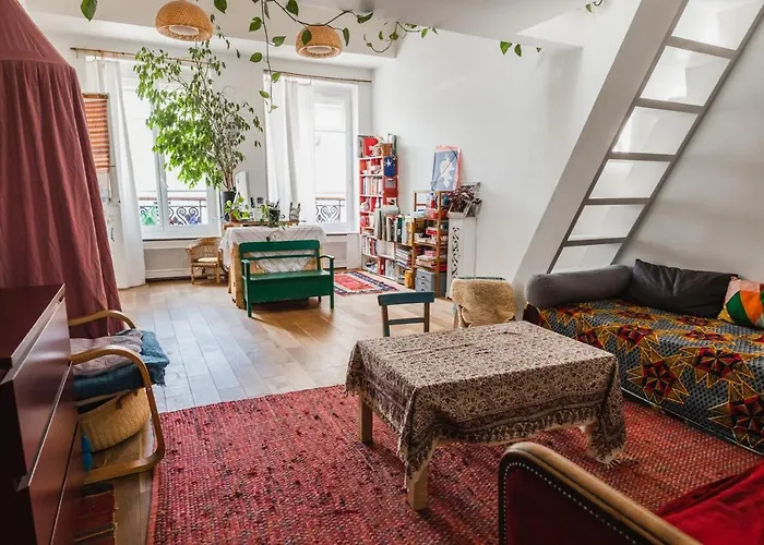 Bright Atypical Duplex In Menilmontant