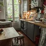 Bright Atypical Duplex In Menilmontant Apartamento