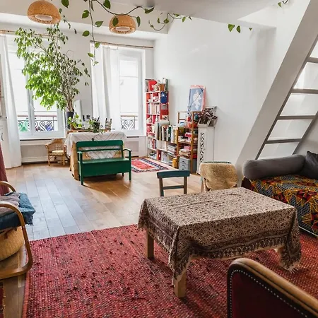 Bright Atypical Duplex In Menilmontant