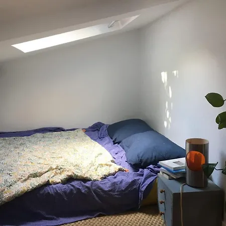 Daire Bright Atypical Duplex In Menilmontant Paris