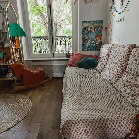 Bright Atypical Duplex In Menilmontant