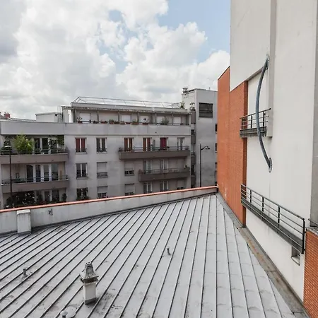 Bright Atypical Duplex In Menilmontant