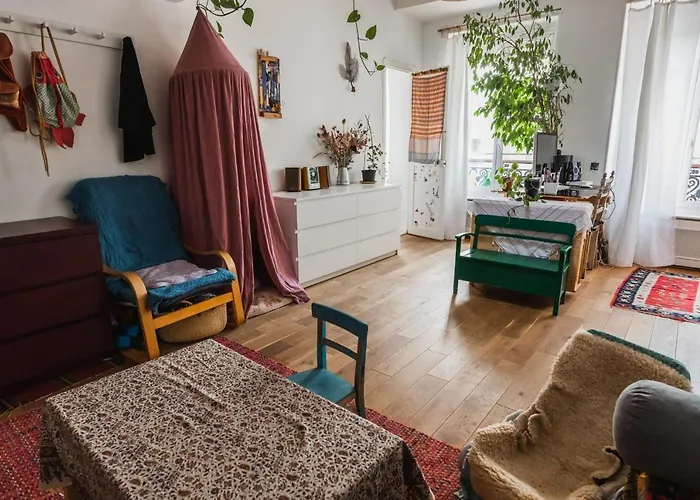 Bright Atypical Duplex In Menilmontant *