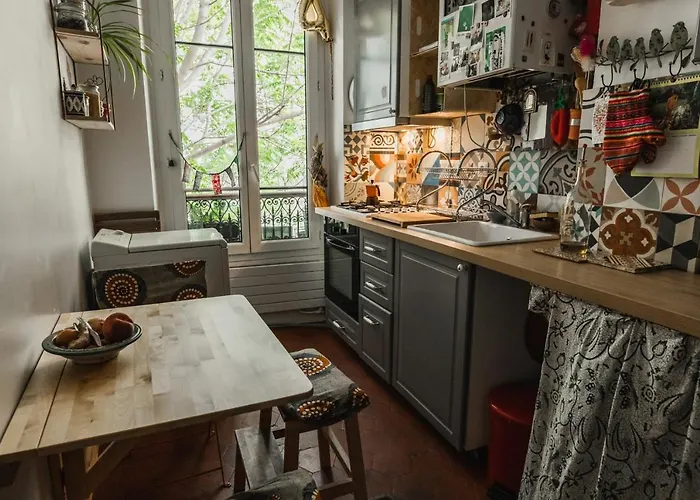 Bright Atypical Duplex In Menilmontant Apartamento
